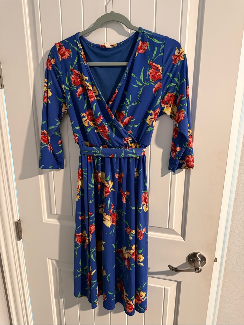 PinkBlush Floral Wrap Midi Dress — Women’s Large